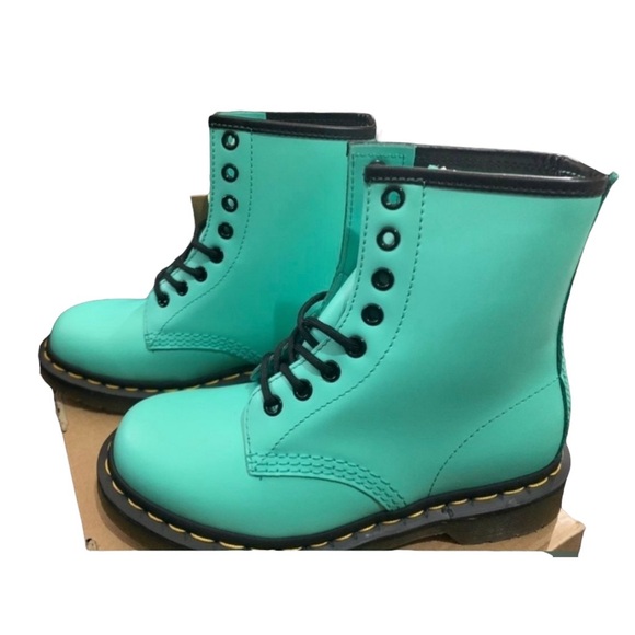 NWT  DR.MARTENS 1460 SMOOTH LEATHER BOOTS - Picture 9 of 12